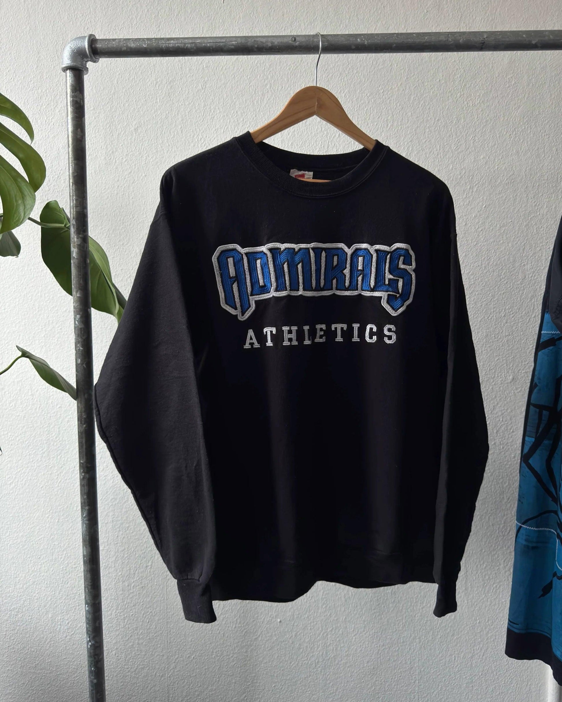 VINTAGE ADMIRAIS CREWNECK