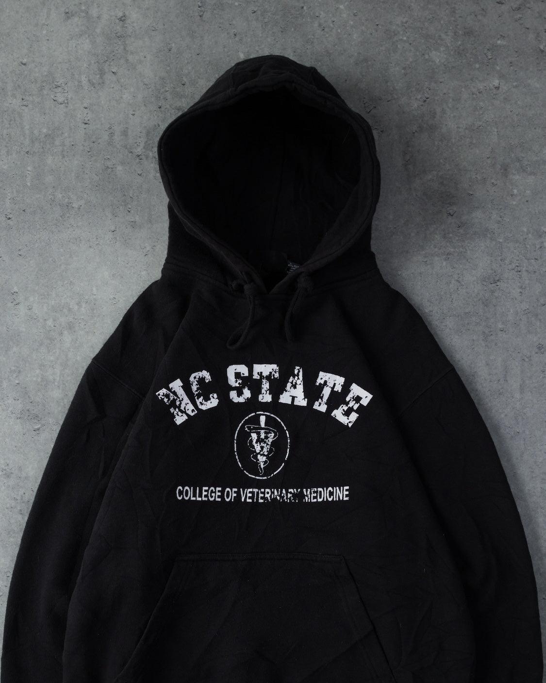 VINTAGE 2000S NC STATE HOODIE - BLACK | UNMARKET