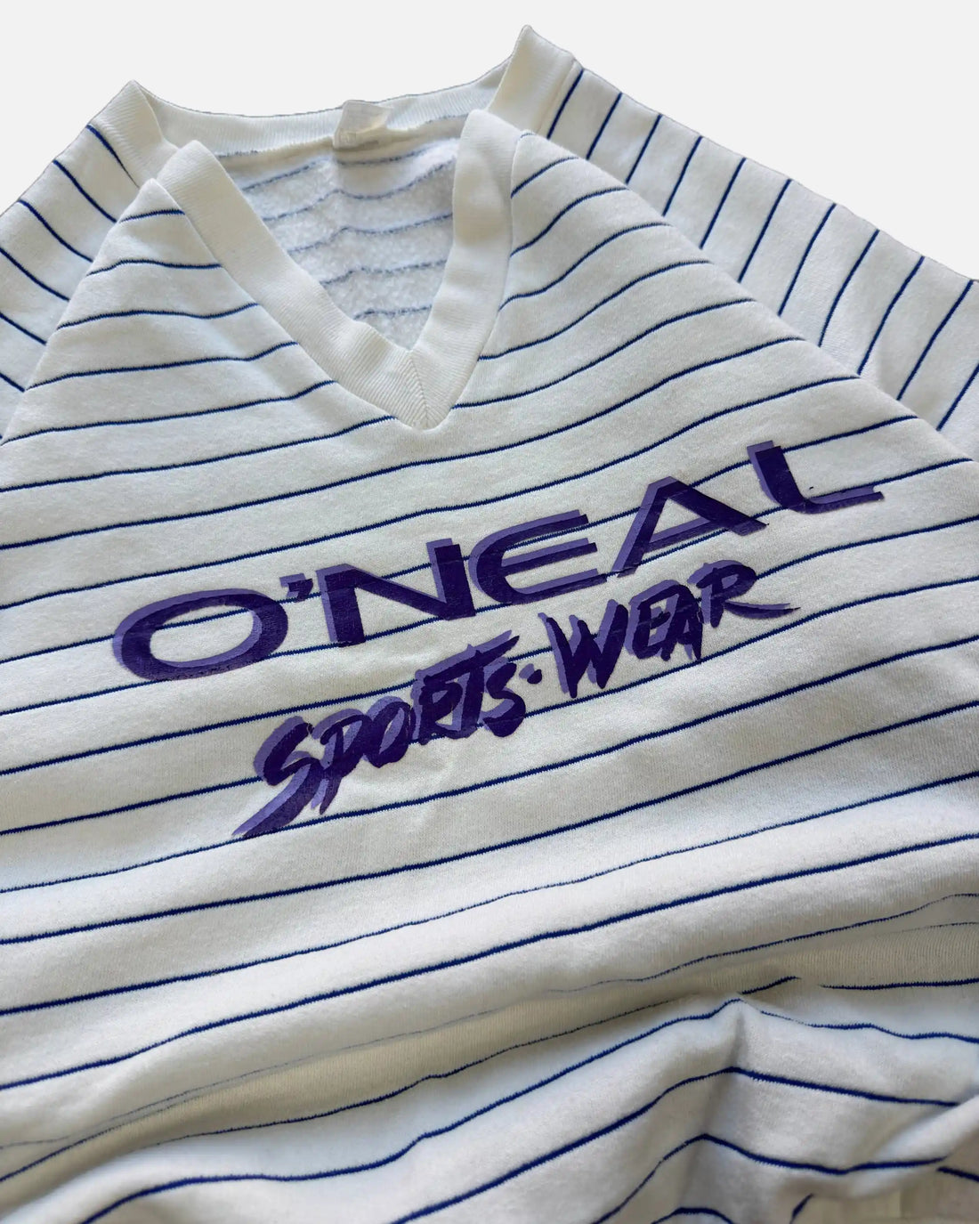 VINTAGE O'NEAL STRIPED VNECK - M