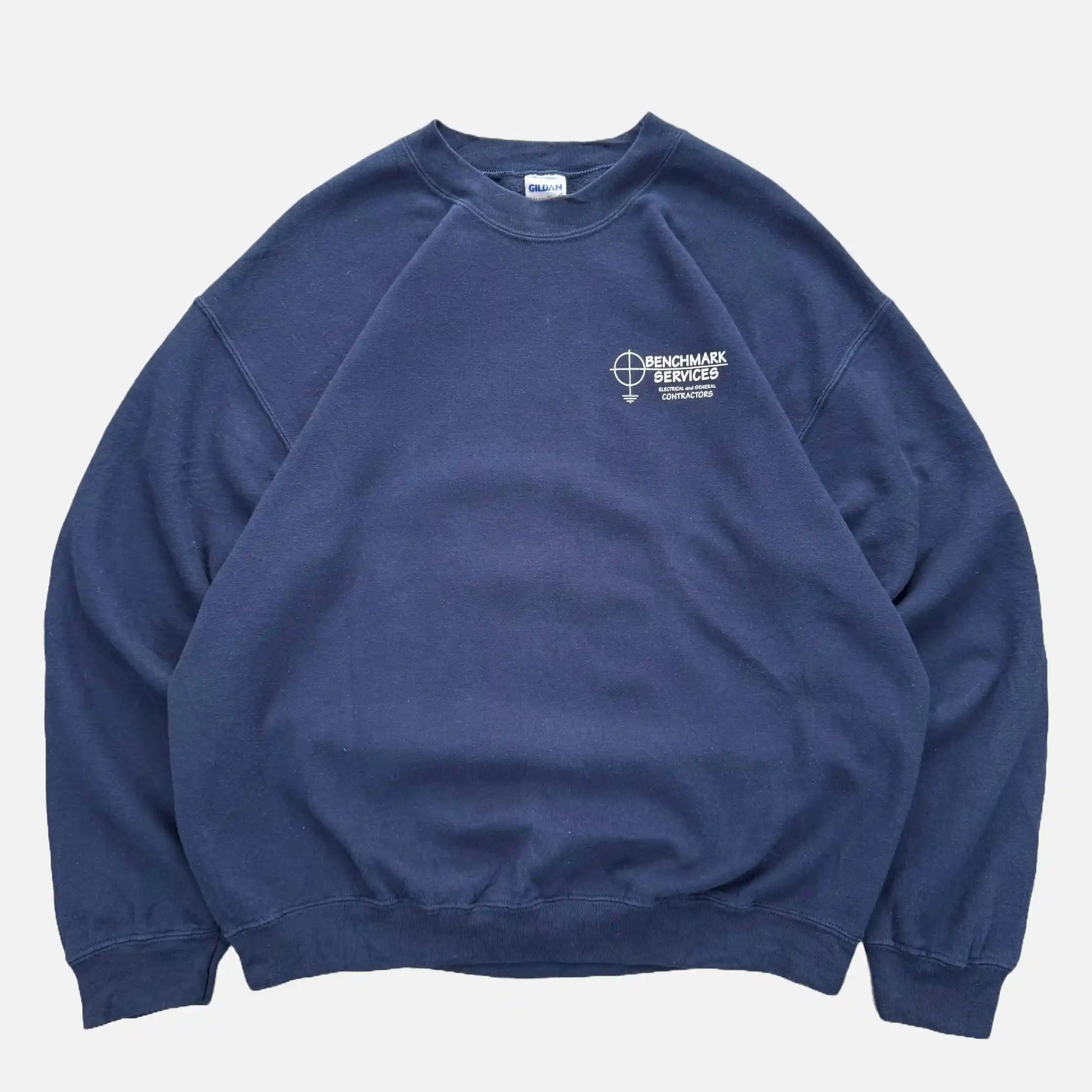VINTAGE BENCHMARK CREWNECK - L